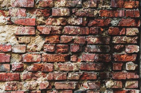 Pared De Ladrillo Desnuda Vieja Con Los Ladrillos Rojos Cerca Para