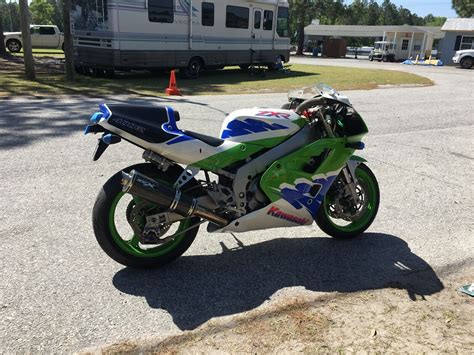 Starting Off With A Bang 1994 Kawasaki ZXR 400R Rare