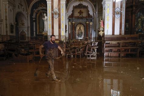 Potraga za dvojicom dečaka koje su progutale poplave u Valensiji