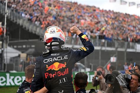 F1 Dutch Gp Verstappen Equals Vettel Win Streak Record In Rain Hit