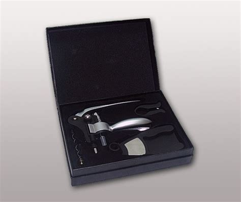 *Подарочный набор сомелье Идеал 25*20*6 см в деревянном футляре