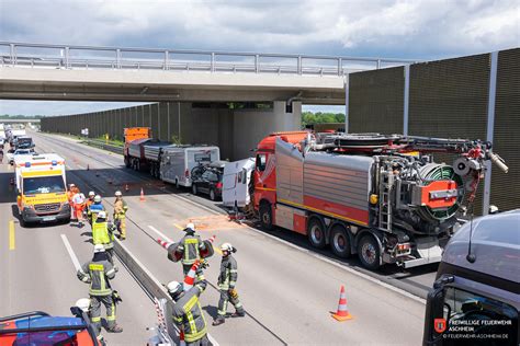 189 Technische Hilfe THL 4 VU LKW Bus Leer Person Eingeklemmt