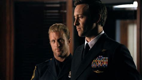 Alex O'Loughlin in Hawaii Five-0 - Ohana - 1.02 - Alex O'Loughlin Image (22449671) - Fanpop