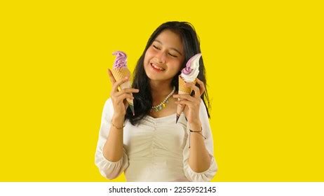 Girls Ice Cream Cone Stock Photo 2255952145 | Shutterstock