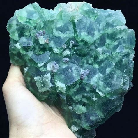 Cristalli Di Fluorite Verde Su Matrix 14112137 Mm 833 Catawiki