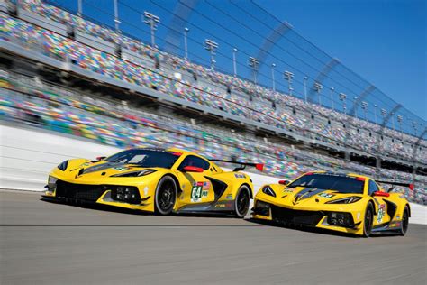 CORVETTE RACING AT LE MANS Winning Is The Goal SpeedwayMedia