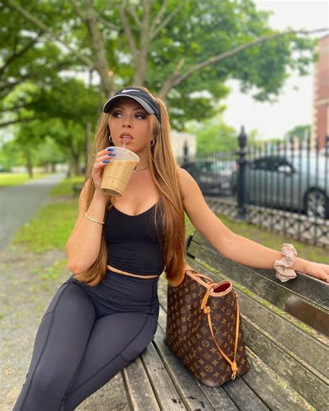 Clairebear | Made you look | Instagram