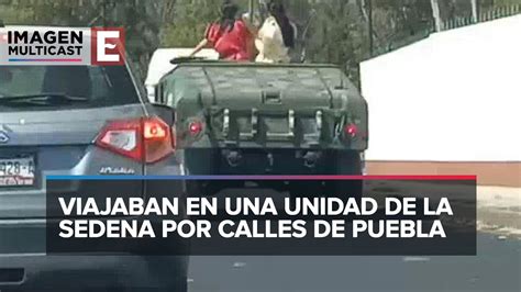 Quinceañeras usan vehículo militar como limusina para su celebración