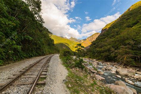 V As F Rreas Y Monta As Machu Picchu Per Foto De Stock Fbxx