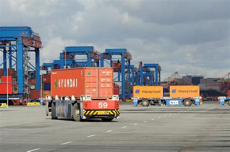 Containertransport Hhla Terminal Hamburg Altenwerder Cta A