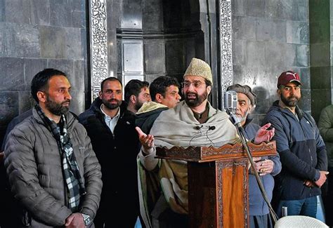 Mirwaiz Umar Farooq Allowed To Offer Friday Prayers The Tribune India