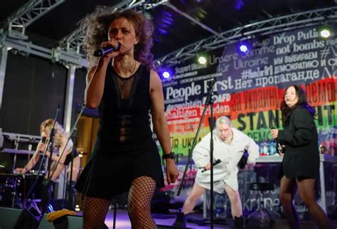 Pussy Riot Stages Pre Election Berlin Show For Ukraine