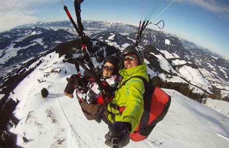 Tandem Paragliding flight from the Hohe Salve over the Kitzbühel Alps