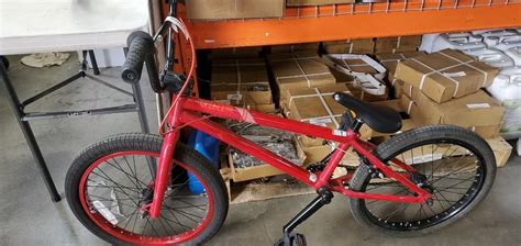 Red Velle Vise Bmx Bike