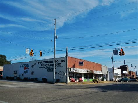 Brantley Funeral Homes, funeral services & flowers in Alabama