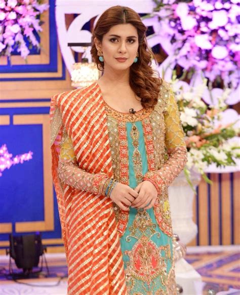 Pakistani Actress Kubra Khan Biography And Pictures Celebrities Crayon