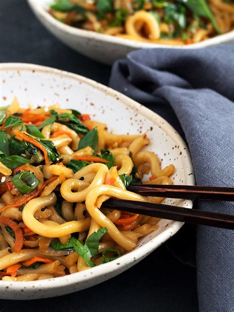 How to Make 15 Minute Spicy Udon Noodles - Seasons and Suppers