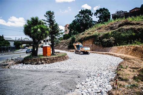 Obra Na Rotat Ria Da Bortolo Zani Em Caxias Bloqueia Tr Nsito At