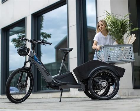 CUBE Concept Dynamic Cargo Inspired By BMW A Three Wheeled Electric