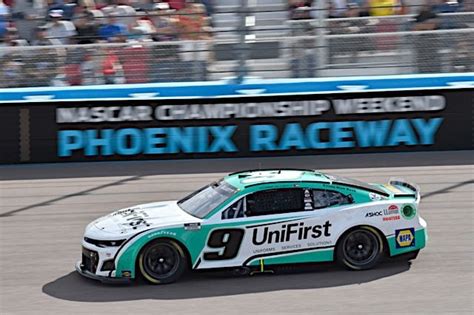 Chase Elliott Scores Unifirst Sponsorship For 3 Races Vcp Motorsports