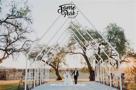 10 Best Rustic Wedding Venues Sydney - Fame Park Studios