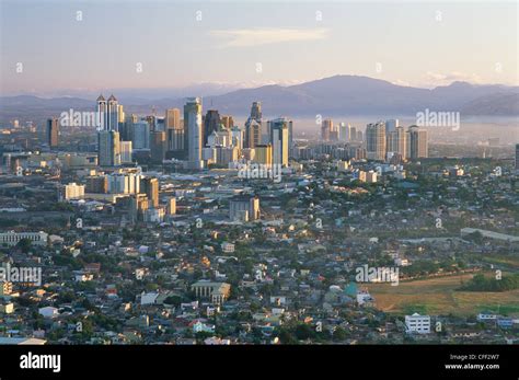 Pasig city hi-res stock photography and images - Alamy