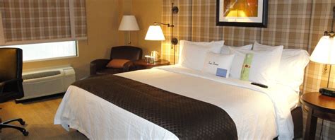 Cincinnati Airport Hotels - DoubleTree Cincinnati Airport