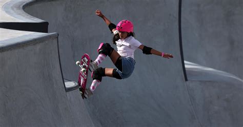 13 Year Old Becomes First Girl To Complete A 720 In Skateboarding A Trick Tony Hawk Invented