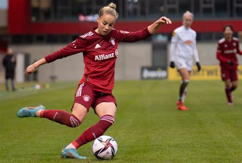 Frauenfu Ball Bayern M Nchen Gewinnt Supercup Gegen Vfl Wolfsburg