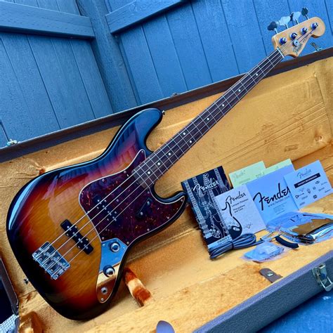 Fender American Vintage 62 Jazz Bass Avri62 2 Stack Knob 3 Tone