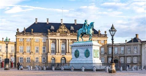 Fast Track Amalienborg Palace Museum Copenhagen Private Tour Getyourguide