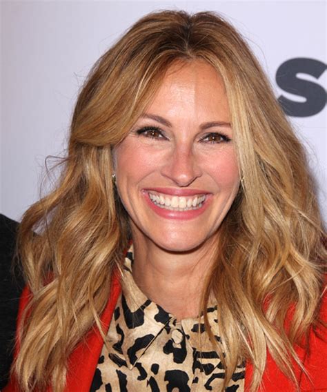 Julia Roberts Long Wavy Casual Hairstyle Dark Copper Blonde Hair