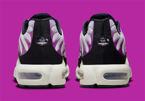 Nike Air Max Plus "Black/Purple/White" FN6949-100 | SneakerNews.com