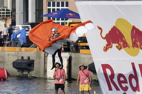 Taiwanese Fly And Flop For Fun In Red Bull Glider Contest Mynorthwest