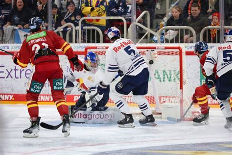 Düsseldorfer EG gewinnt das letzte Heimspiel des Jahres gegen EHC