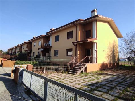 Vendita Villa A Schiera In Via Lumignacco Pozzuolo Del Friuli Buono