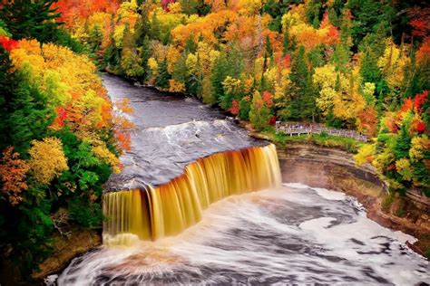 Michigan Destination on 10 BEST Fall Foliage Places in US