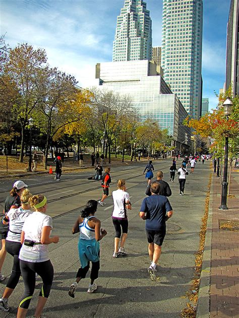 Toronto City Life » Toronto Marathon 2010