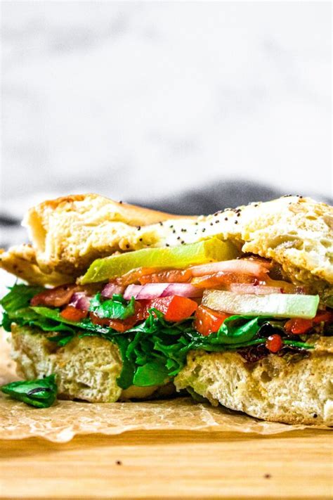 Veggie Bagel Sandwich Recipe - 15-minute vegan lunch idea