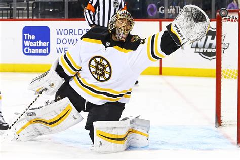 Who will the Bruins’ starting goalies be this weekend?