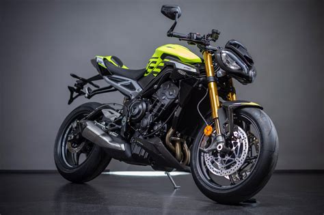 Umgebautes Motorrad Triumph Street Triple Moto Edition Von Triumph