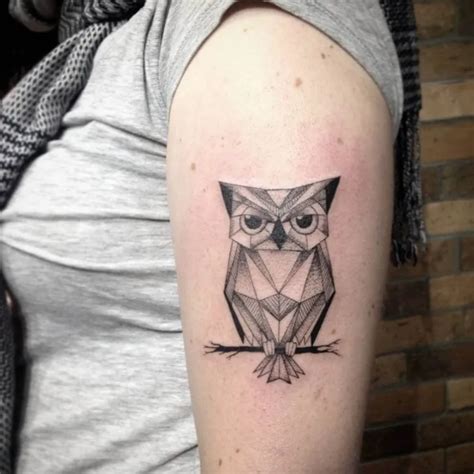 Tatouage hibou femme Signification et 30 idées en images pour s