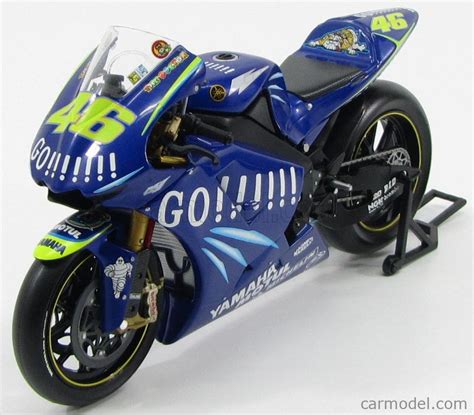 MINICHAMPS 122043046 Escala 1 12 YAMAHA YZR M1 GOULOISES FORTUNA N 46