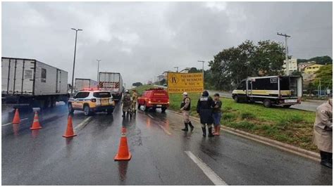 Motociclista Tem Corpo Partido Ao Meio Em Grave Acidente No Anel