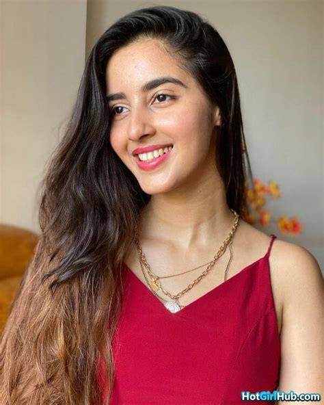 Simrat Kaur Hot Photos Indian Actress Sexy Pics Photos