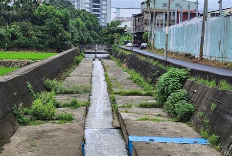 颱風？南投驚見「泡泡河」 居民質疑偷排廢水 生活 自由時報電子報