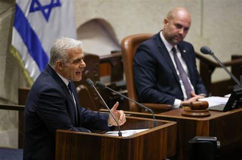 İsrail de muhalefet liderinden Netanyahu iması 2024 te evine dönecek