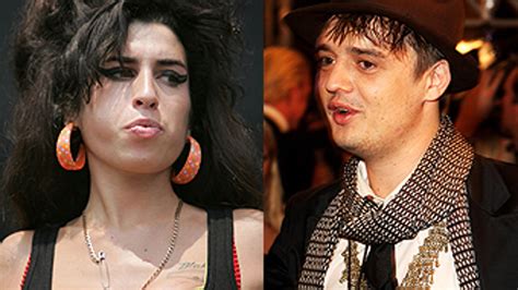 Amy Winehouse & Pete Doherty's New Addiction: Phoning Each Other