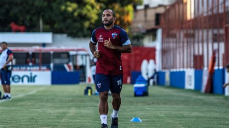 Fortaleza oficializa empréstimo do atacante Edinho ao Sport