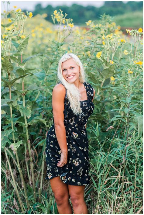 Tori Class Of 2021 Iowa Senior Photographer CB Studio Photography